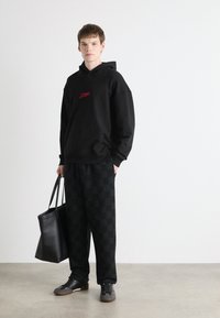HUGO Sportska majica - black