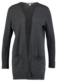 Mörkgrå kofta i mjukt stickat material. Har V-ringning, öppen framkant, två fickor framtill och ribbade muddar.