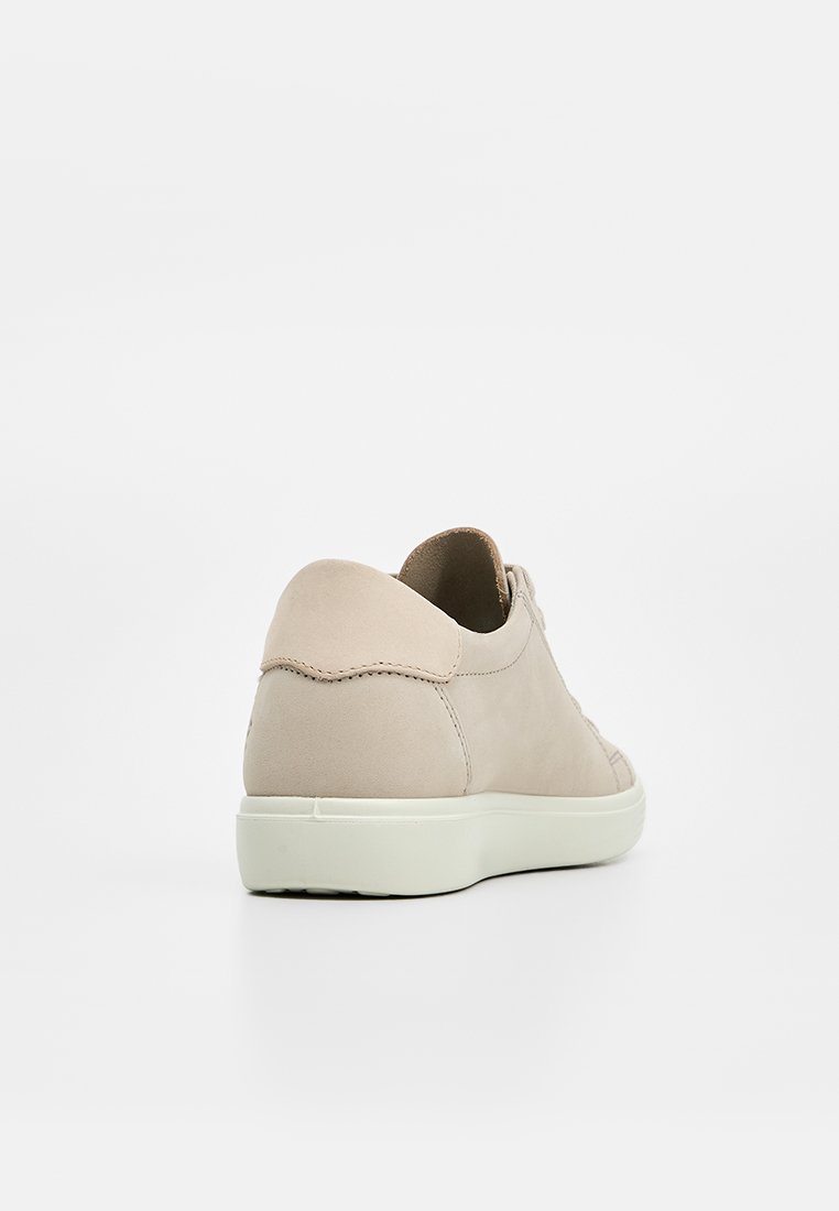Sneaker low