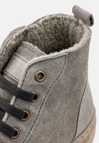 Natural World VIEIRA - Botines con cordones - storm grey