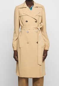 MICHAEL Michael Kors Gabardina - khaki