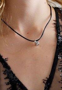 Otiumberg KNOT NECKLACE - Colier - silver-coloured