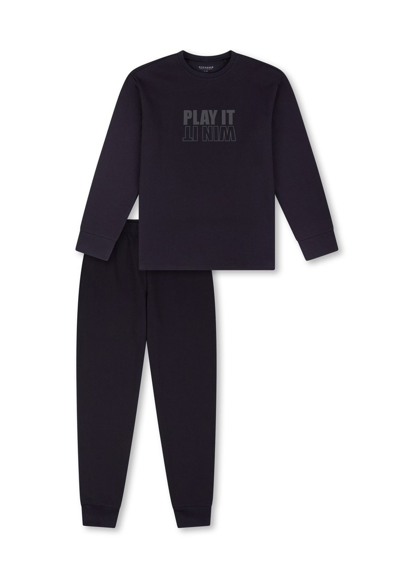 Mörkblå pyjamas set bestående av långärmad topp med texten "PLAY IT" och matchande byxor, tillverkad av mjukt bomullstyg med muddar.
