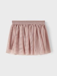 Lys rosa lagdelt skjørt laget av myk tull. Har elastisk midjebånd og flytende, samlet lag. Jevn tekstur gjennom hele skjørtet.