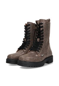 Bruine geprinte enkellaarzen met zwarte veters, met een gestructureerd oppervlak, een zijrits en een stevige zwarte rubberen zool.
