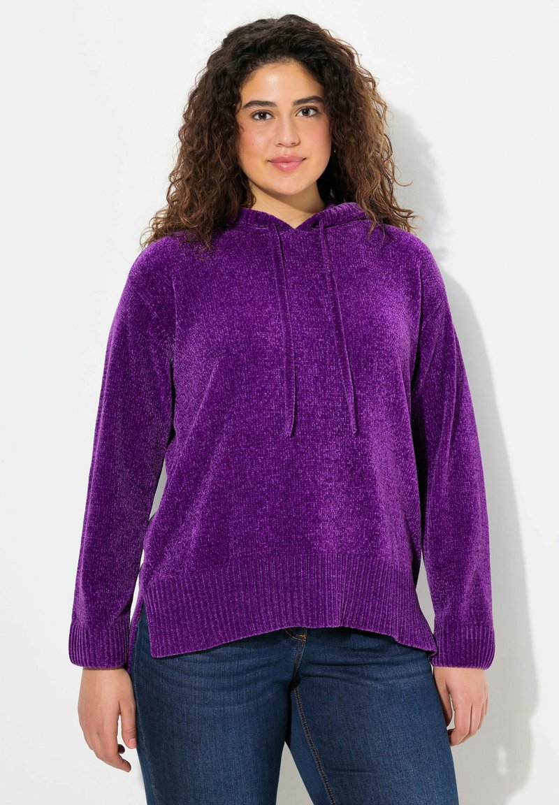 Pullover viola con cappuccio realizzato in tessuto a maglia testurizzata, featuring maniche lunghe, una vestibilità ampia e polsini e orlo a costine.