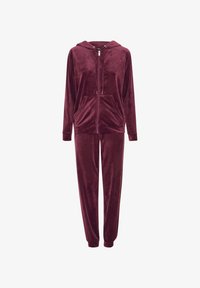 Unselected, port royale