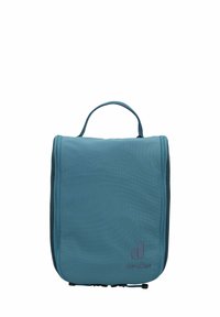 Neceser de nailon en color azul verdoso con una forma rectangular simple, cierre de cremallera y un asa en la parte superior. Presenta un sutil logotipo en la parte frontal.