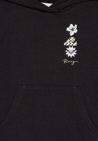 Sweatshirt preto com capuz e um bolso frontal. Designs gráficos brancos de uma flor, onda e sol acima do logótipo "Roxy" em verde.