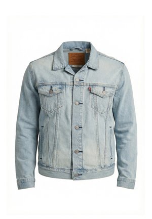 Hellblaue Jeansjacke mit Knopfleiste, zwei Brusttaschen mit Klappen, Seitentaschen und einem Leder-Logoaufnäher innen am Kragen.