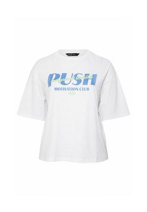 T-shirt bianca a maniche corte con scollo rotondo e testo blu e verde "PUSH beyond limits MOTIVATION CLUB est. 90" sul davanti.