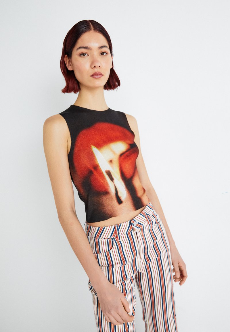 Jaded London SLINKY TANK FLAME LIPS - Top - black/red