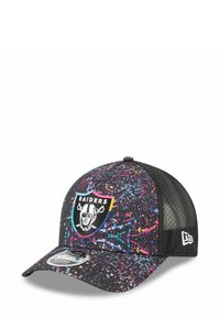 Black cap with colorful splatter pattern, featuring a Raiders logo on the front and mesh back. Brim is curved, fabric is smooth.