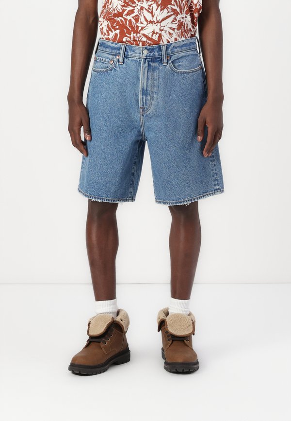BAGGY  - Denim shorts