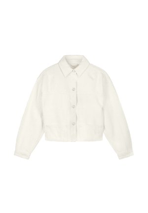 Weißes, kurz geschnittenes Hemdjackett mit langen Ärmeln, Kragen und zwei Brusttaschen, vor weißem Hintergrund dargestellt.