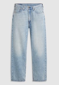 Jean droit en denim bleu clair avec design cinq poches et fermeture par bouton, présenté à plat sur fond blanc.