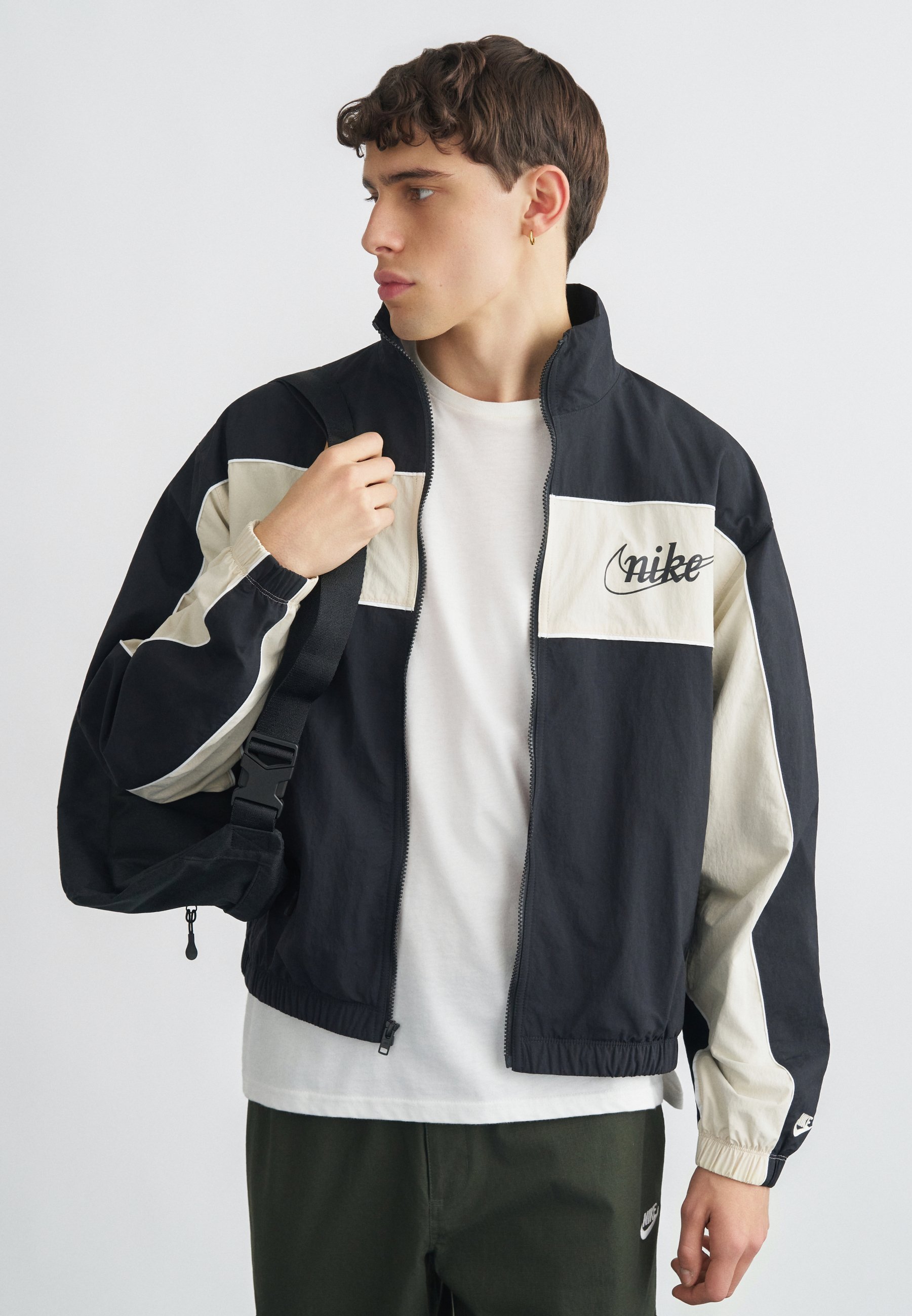 cheap places to buy nike clothes