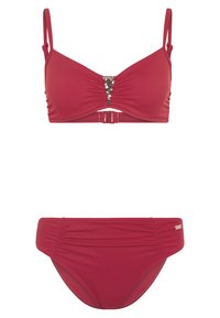 Set di bikini rosso composto da un reggiseno imbottito con tessuto arricciato e paillettes decorative al centro, abbinato a slip arricciati coordinati.