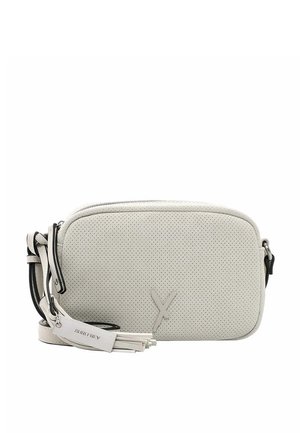 Borsa a tracolla rettangolare realizzata in pelle grigia chiara perforata. Presenta una tracolla nera a contrasto e frange decorative. Accento con logo X.