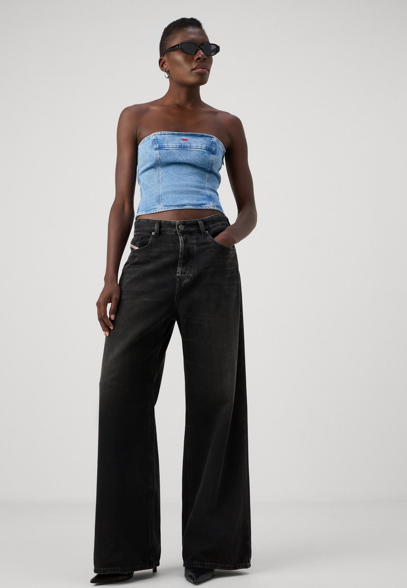 DIESEL Wide leg Jeans 