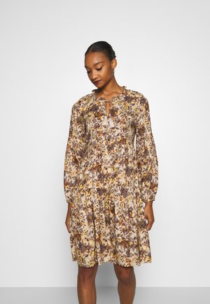 AUGUSTA DRESS - Vapaa-ajan mekko - brown fall leafs