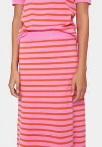 Saint Tropez MILASZ STRIPED - Gonna a campana - fuchsia pink