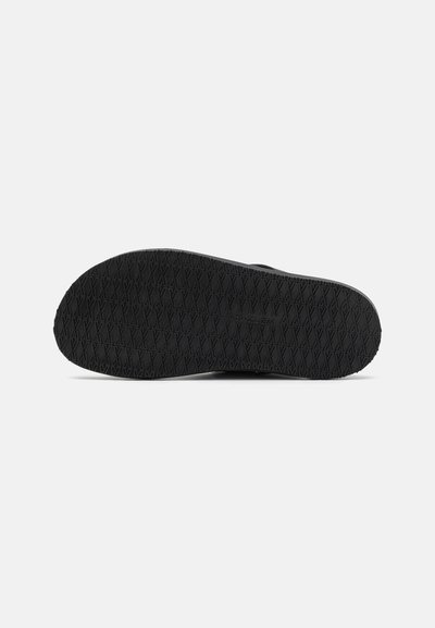 Stuart Weitzman BERKLEY - Pantolette flach - black