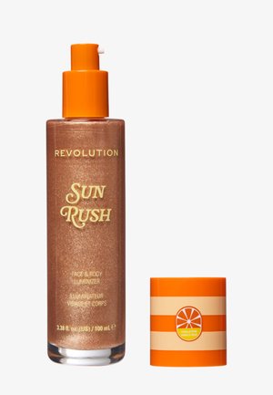 Botella de luminizador para cara y cuerpo Sun Rush en tono bronce brillante con bomba naranja y tapa a rayas naranjas a juego, con diseño cítrico.