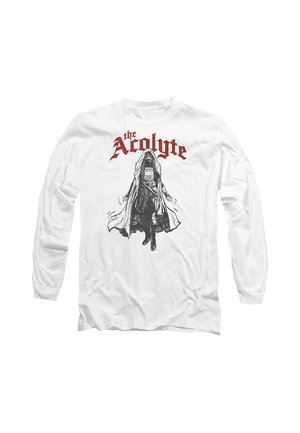 Weißes Langarmhemd mit einer schwarz-weißen Kapuzenfigur-Grafik und rotem Text darüber mit der Aufschrift „the Acolyte.“
