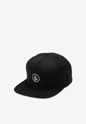 Casquette snapback noire à visière plate avec un écusson blanc à logo géométrique sur le centre avant, présentée sur un fond blanc.