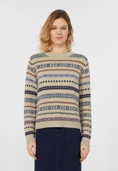 Maglione beige con motivi geometrici multicolori. Il design lavorato a maglia presenta strisce blu navy, verdi e rosse con maniche e orlo a coste.