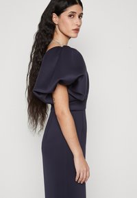 Jarlo Petite VELVETTE - Džersio suknelė - midnight blue