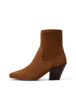Kovbojské/motorkářské kotníkové boty - dark brown