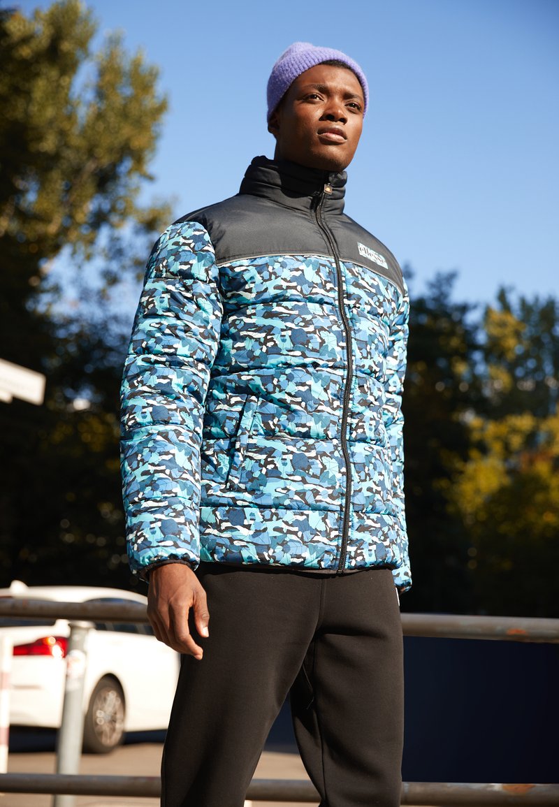 Ellesse LECTA PADDED JACKET Abrigo corto blue/multicolor Zalando.es