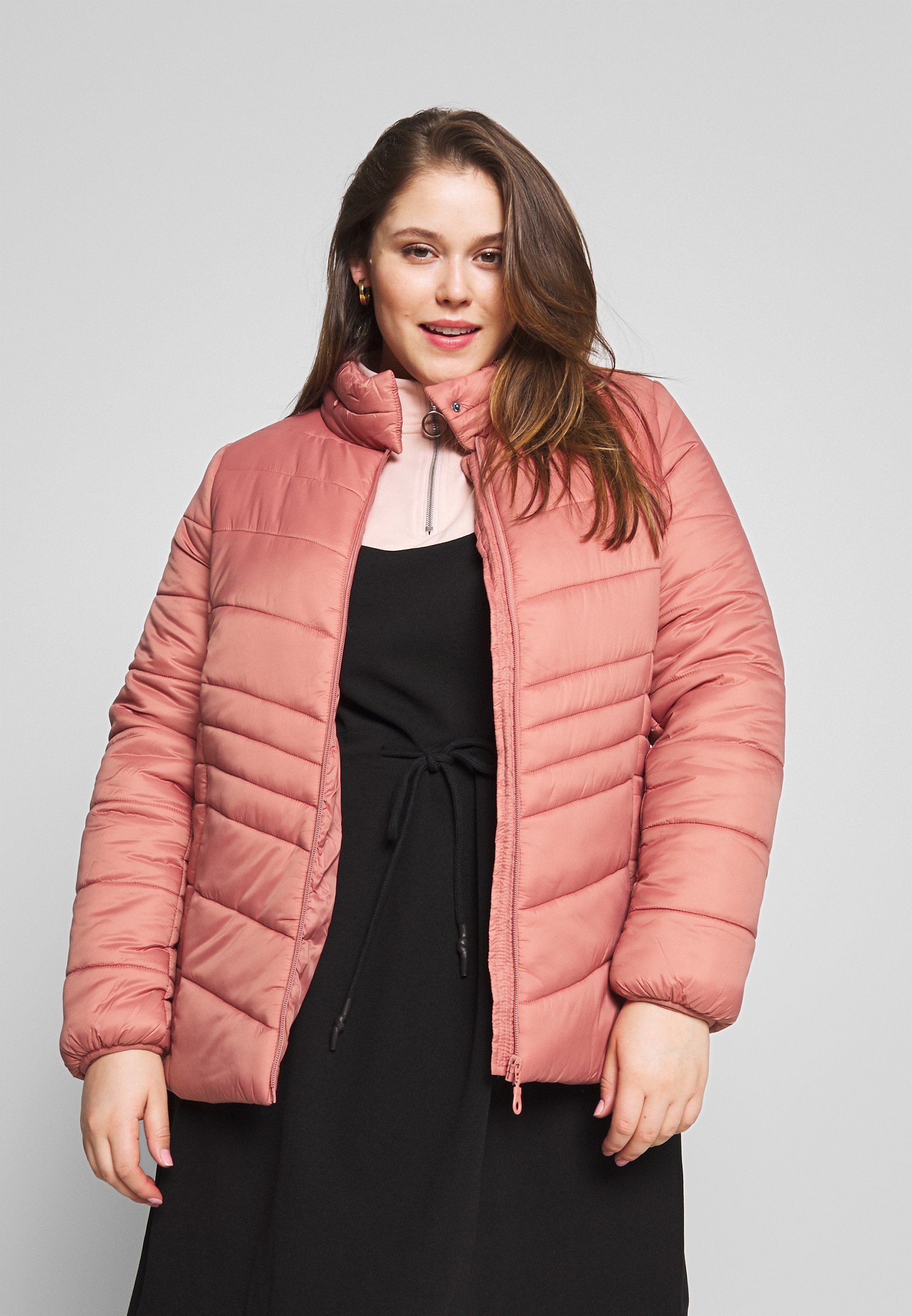 Zizzi MAGGIE JACKET Lett jakke dusty cedar Zalando.no Zizzi MAGGIE JACKET Lett jakke dusty cedar Zalando.no