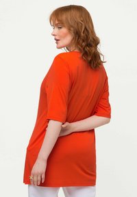 Ulla Popken VOORKANT DUBBELLAAGS  - Jednoduché tričko - light red
