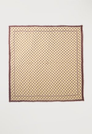 Beige kvadratisk tørklæde med brunt diagonalt gittermønster og tynd brun kant, med fine frynser ved kanterne.