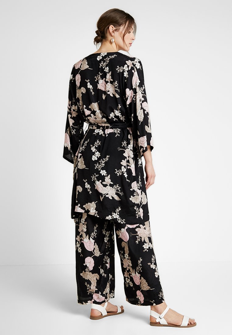 Damen KAJILLI KIMONO - Leichte Jacke Damen KAJILLI KIMONO - Leichte Jacke