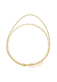 Halskette in Goldoptik mit drei Ketten: einer Schlangenkette, einer Gliederkette und einer zarten Kette, jeweils mit einer glatten Oberfläche und einem Verschluss.