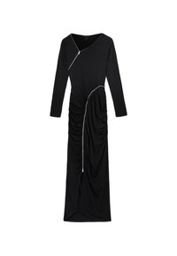 Svart langermet kjole med v-hals, med rynkedetaljer på siden og en skrå glidelåsdetalj foran. Glatt stofftekstur.