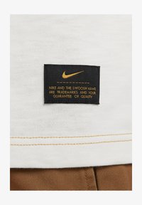 Niewybrane, phantom gold suede