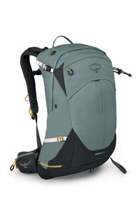 Osprey Sirrus 24 rugzak, voorzien van groene stof, ergonomisch ontwerp, mesh schouderbanden, zwarte accenten en gele ritsen. Luxe oppervlak.
