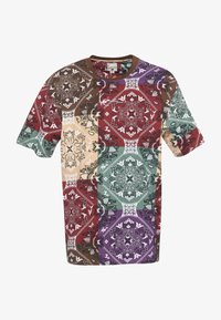 Pasirinkta, dark red multicolor