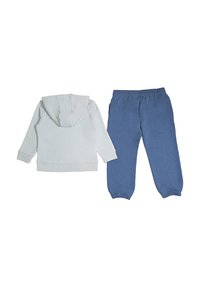 Felpa con cappuccio grigia chiara e pantaloni sportivi blu, entrambi realizzati in morbido tessuto. La felpa presenta polsini e orlo a coste, i pantaloni hanno caviglie elastiche.