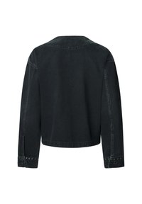 Schwarze Jeansjacke mit einer verkürzten, kastigen Passform. Sie hat einen breiten Kragen, lange Ärmel und geknöpfte Manschetten mit metallischen Nieten.