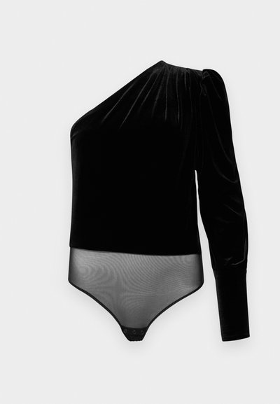 Sorte fløyelsbodysuit med én lang erme og gjennomsiktig underdel. Glatt tekstur med drapert design på skulderen og trykknappslukking.