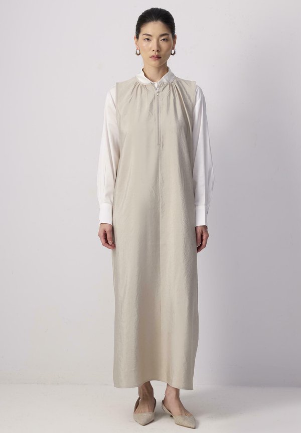 ZIPPERED CUPRA - Maxikleid - stone