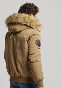 Superdry & Co EVEREST - Giacca invernale - sandstone