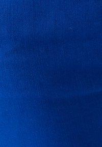 Non sélectionné, Blue