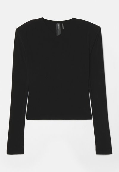 Schwarzes Langarmoberteil aus dehnbarem Material mit V-Ausschnitt und figurbetontem Design, das eine glatte Textur und eine gekürzte Länge aufweist.